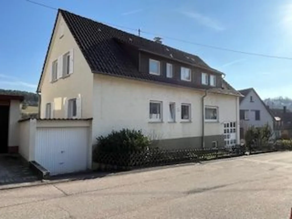 Ein- bis Zweifamilienhaus in Weissach